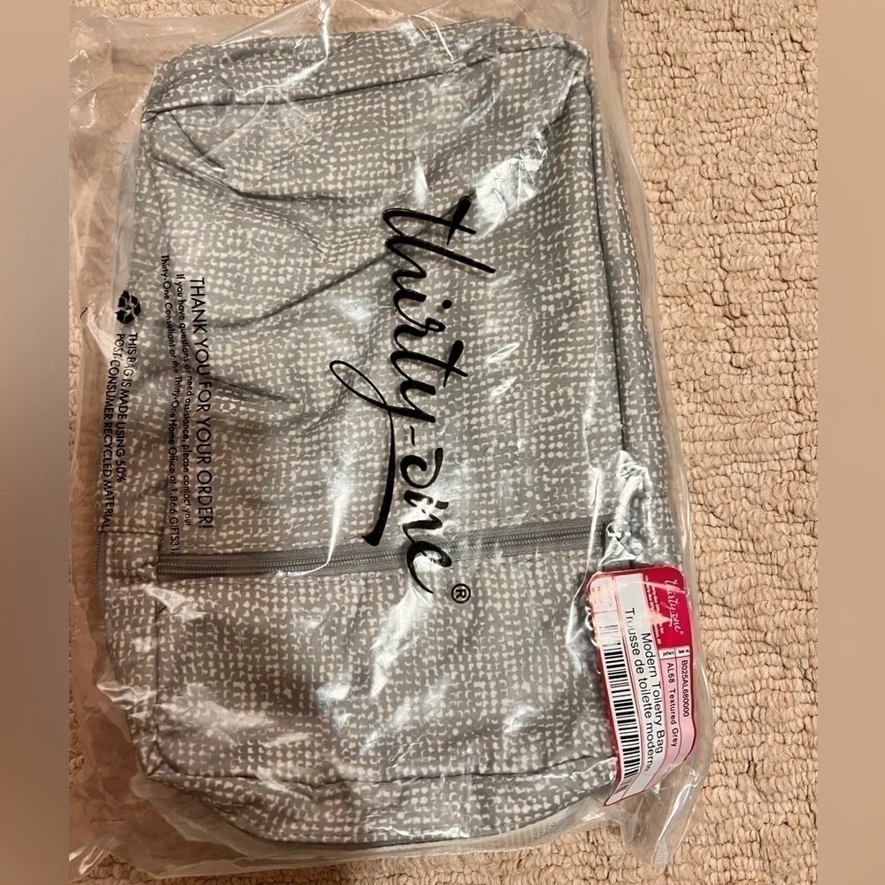 Modern Toiletry Bag Textured Grey
